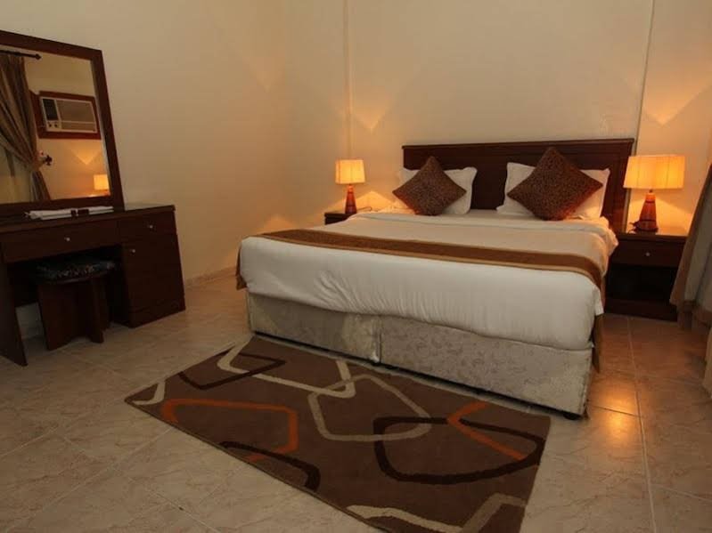 Фото Khalifa Tower Hotel Apartments