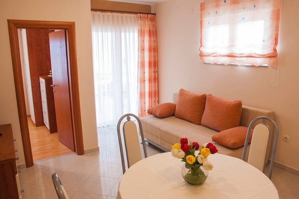 Фото Karolinas - Parking - A3-white