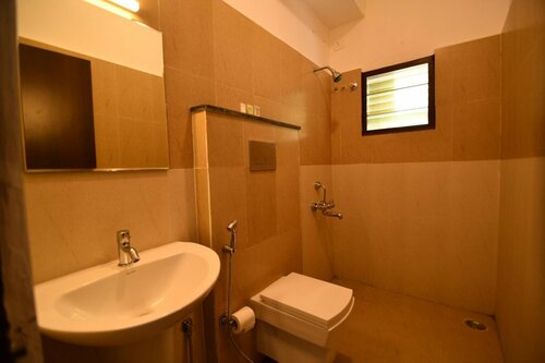 Гостиница Lake View Hotel в Мадурае