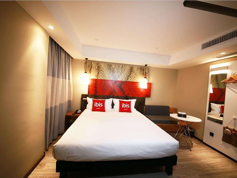 Фото Ibis Sui Ning Hotel