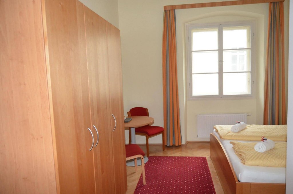 Фото Gästehaus im Priesterseminar Salzburg