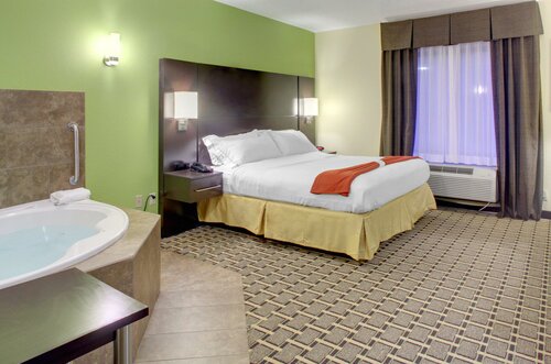 Гостиница Holiday Inn Express Hotel & Suites Cross Lanes, an Ihg Hotel