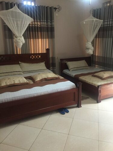 Гостиница Care Guest House в Кигали