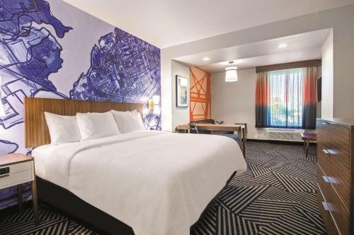 Фото La Quinta Inn & Suites by Wyndham Waco Downtown - Baylor