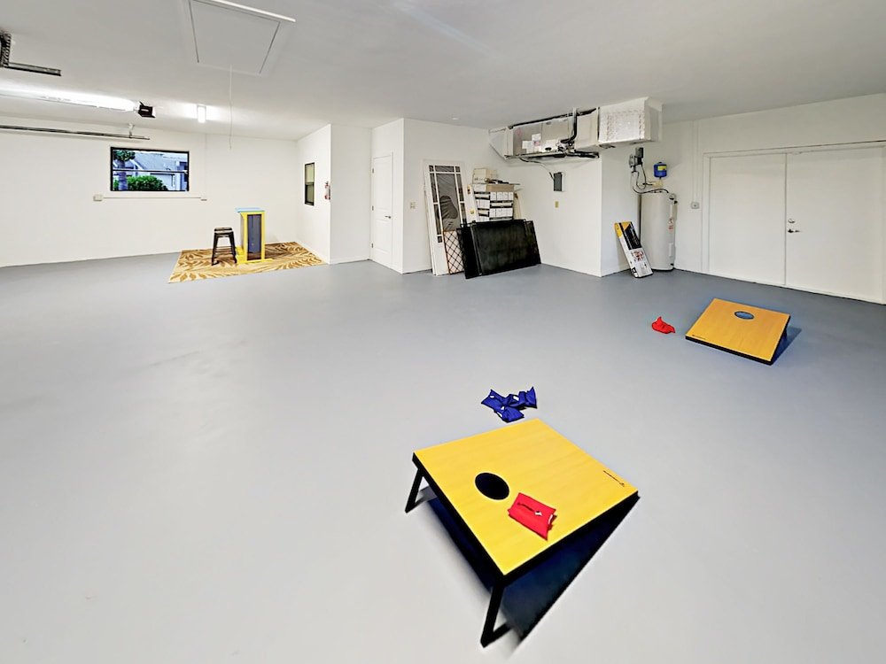 Фото South West 4th - 4 Br Home