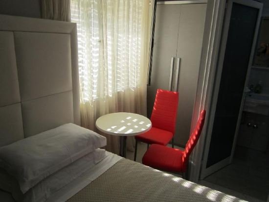 Фото Freddy's Hotel