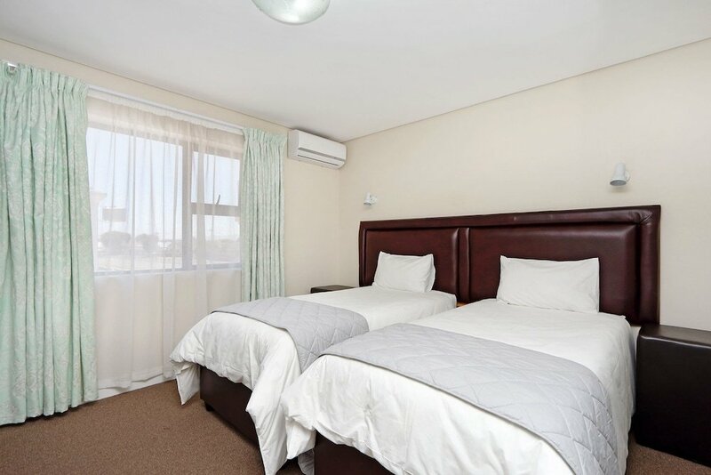 Гостиница Camdene Guesthouse and sc apartments в Кейптауне