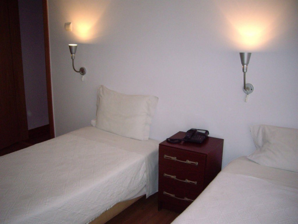 Фото Pensao Residencial Camoes