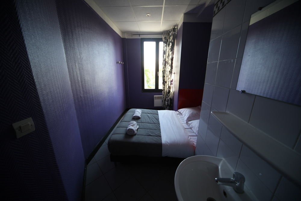 Фото Peace and Love Hostel - Hostel Paris