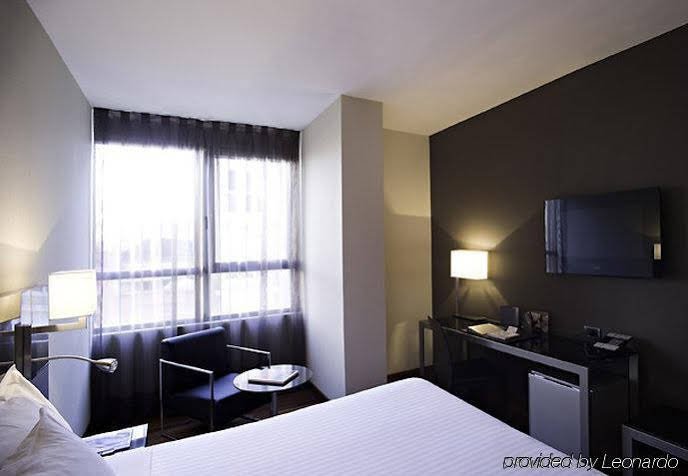 Фото Ac Hotel Avenida de América by Marriott