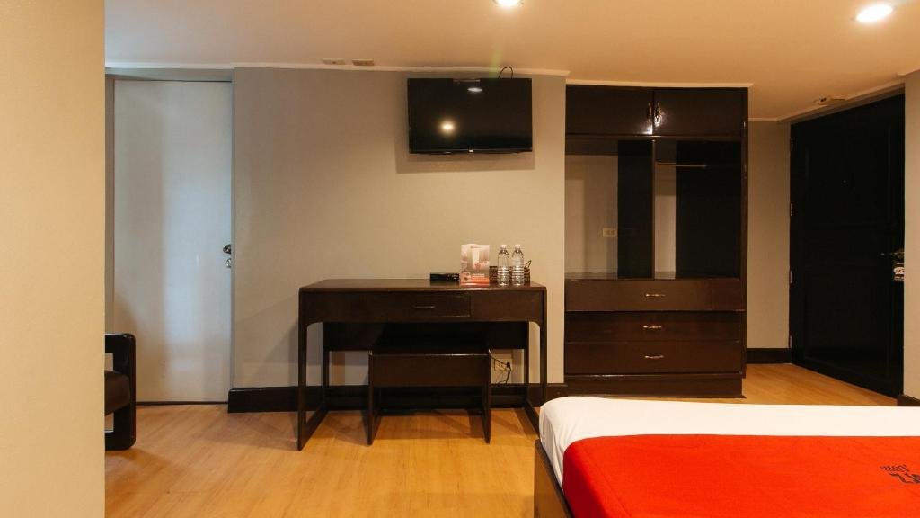 Фото Arzo Hotel Manila