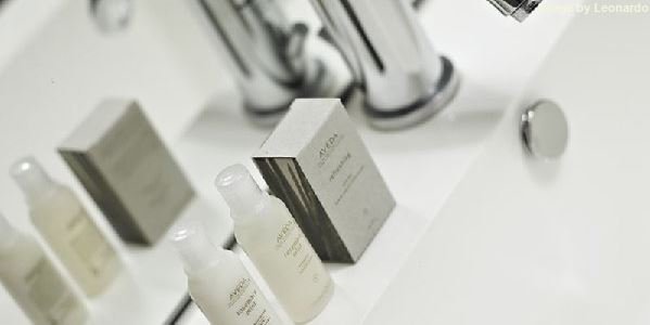 Фото Nuvo Hotel Suites