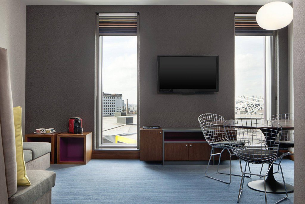 Фото Aloft London Excel