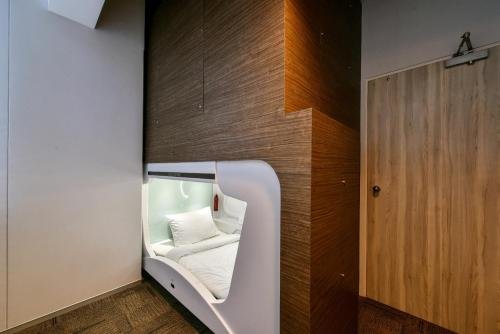 Фото Urbanpod Hotel