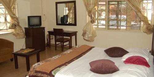 Фото Liz Ani Hotel Annex