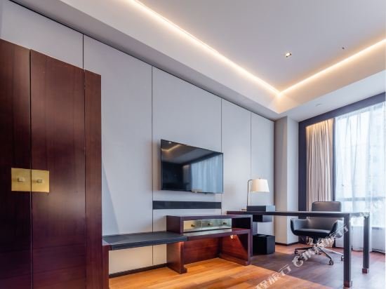 Фото Fairmont Wuhan