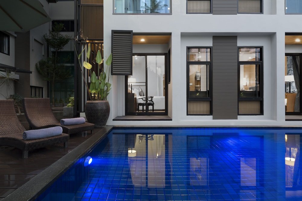 Фото Outrigger Surin Beach Resort