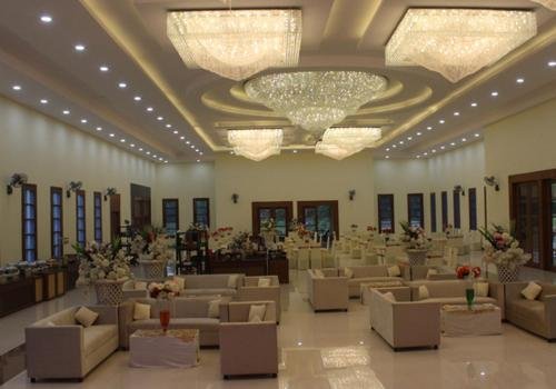 Фото Sterling Banquet and Hotel