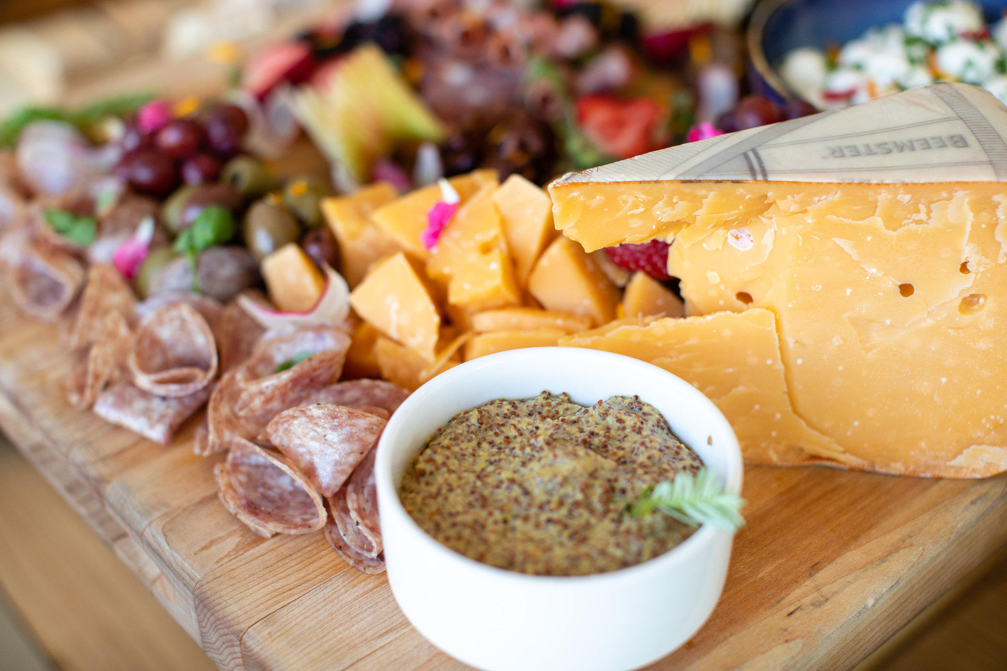 Фото Hotel Indigo Everett - Waterfront Place, an Ihg Hotel