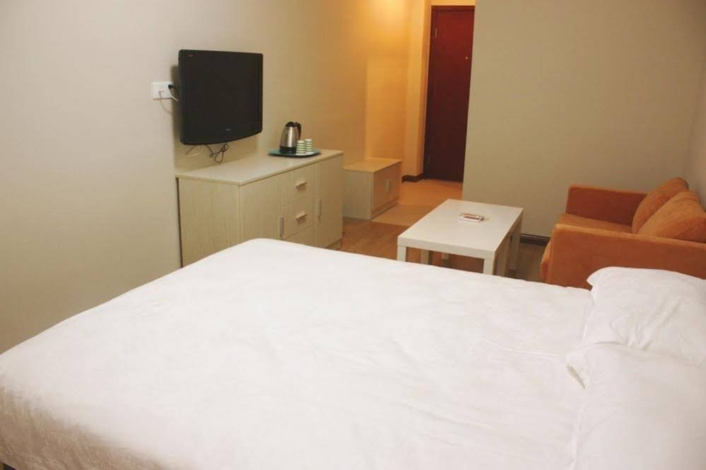 Фото East Station International Youth Hostel