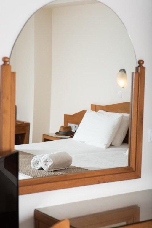 Фото Maleme Mare Beach Resort Hotel