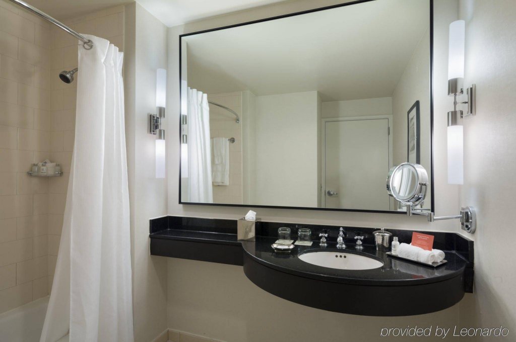 Фото Loews Philadelphia Hotel