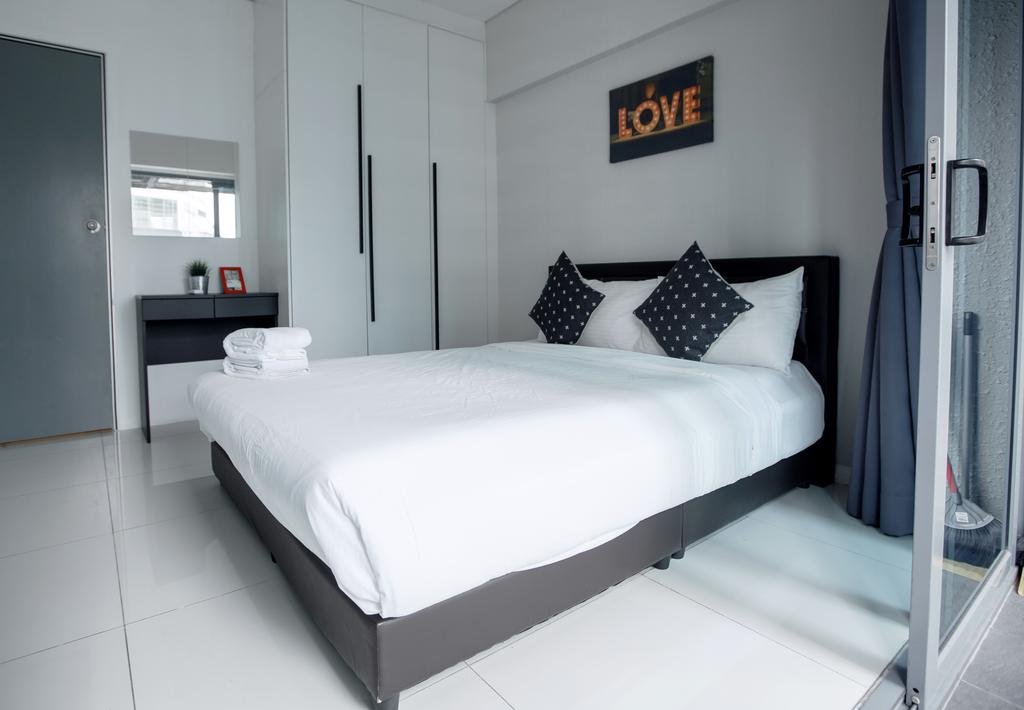 Фото Summer Suites Klcc Apartments