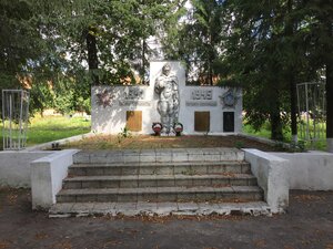 Братская могила (Kursk Region, Shchigrovskiy rayon, Bolshezmeinskiy selsovet, selo Bolshoy Zmeinets), monument, memorial