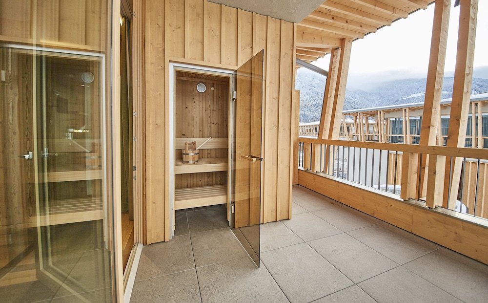 Фото Falkensteiner Hotel Kronplatz