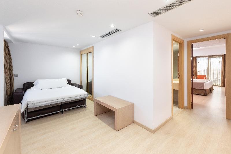 Фото Hotel Cristina by Tigotan Las Palmas - Adults Only