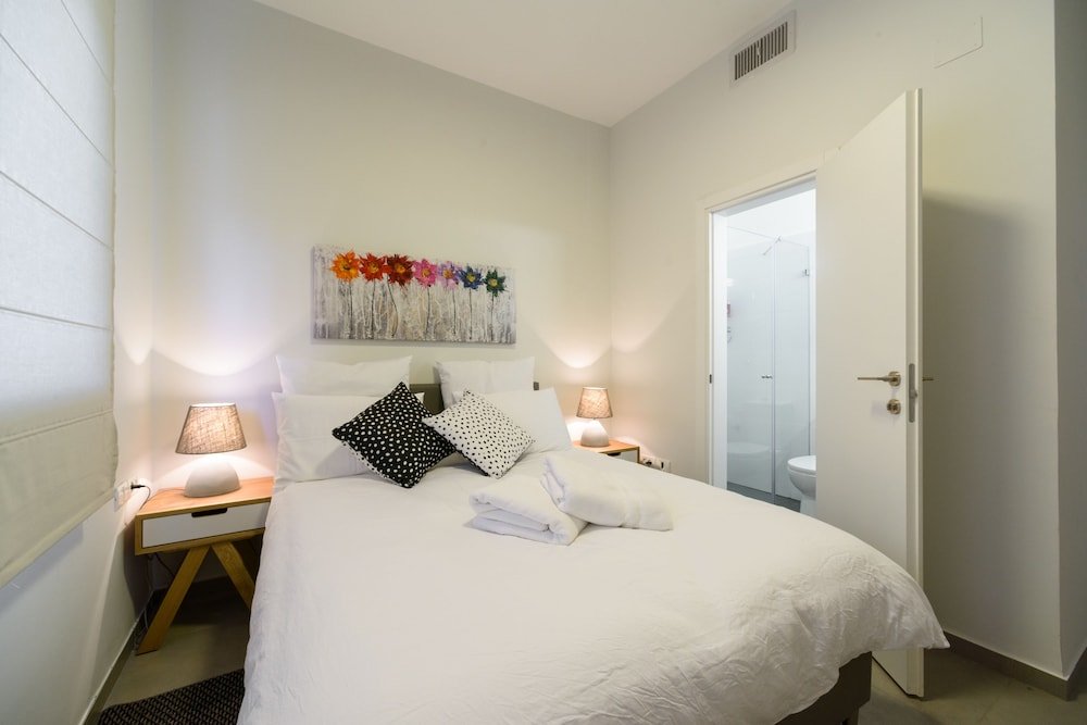 Фото Sunny Luxury Apartments