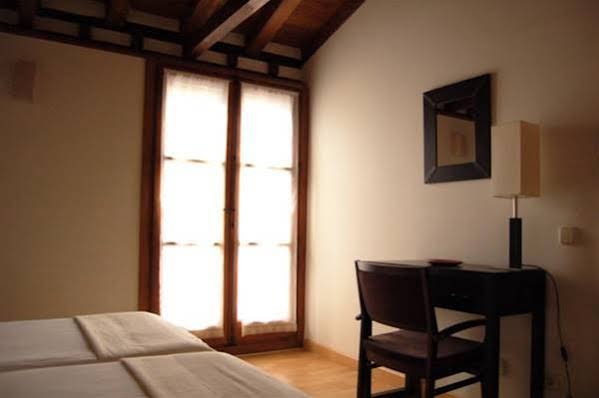 Фото Apartamentos Hospederia de los Reyes