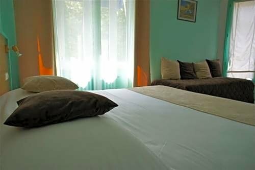 Гостиница Rex Hotel в Лорьяне