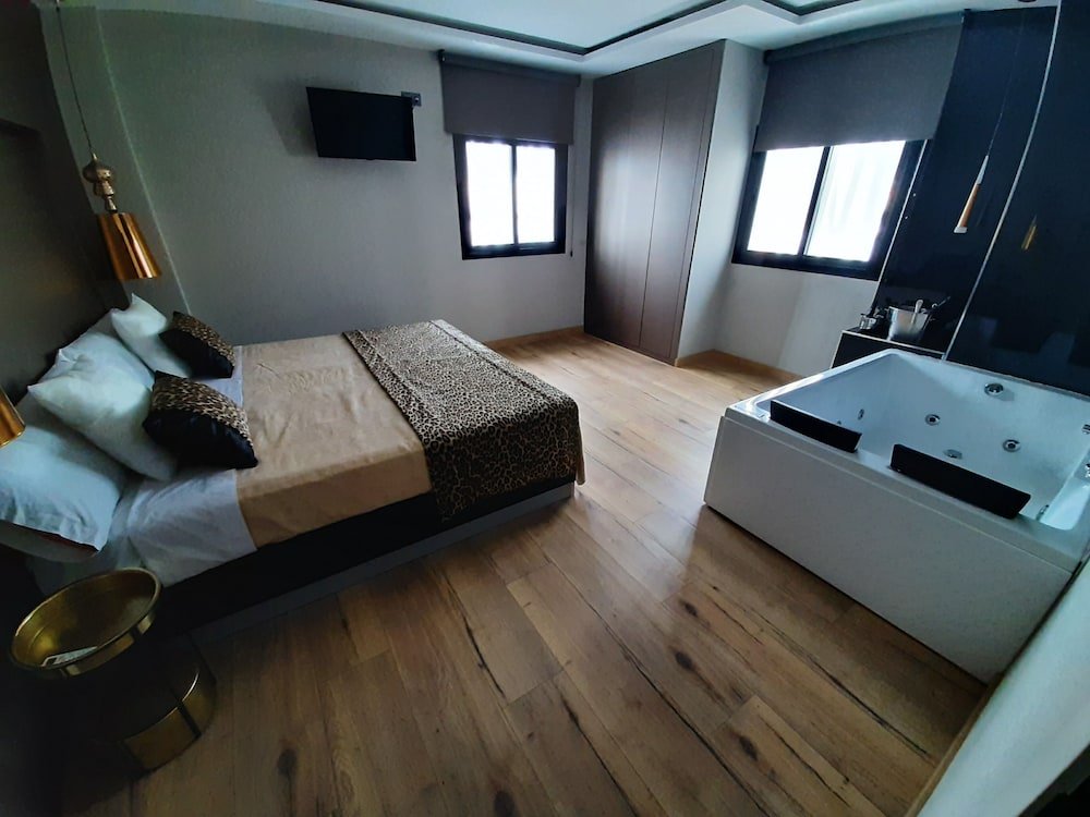 Фото Daos Suites Terrace Marbella