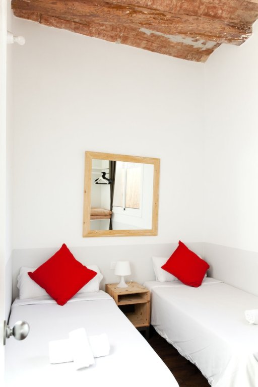 Фото My Address in Barcelona Old Town