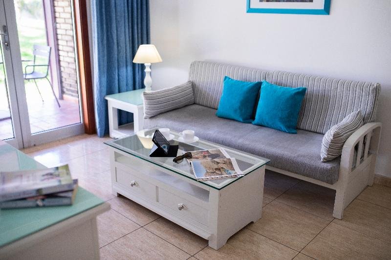 Фото Apartamentos Jacarandas