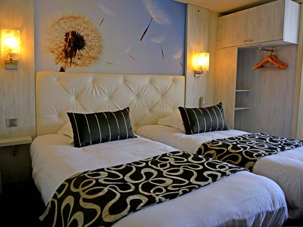 Фото Hôtel des Lacs