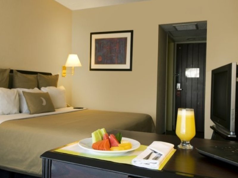 Фото Fiesta Inn Aeropuerto Ciudad de Mexico