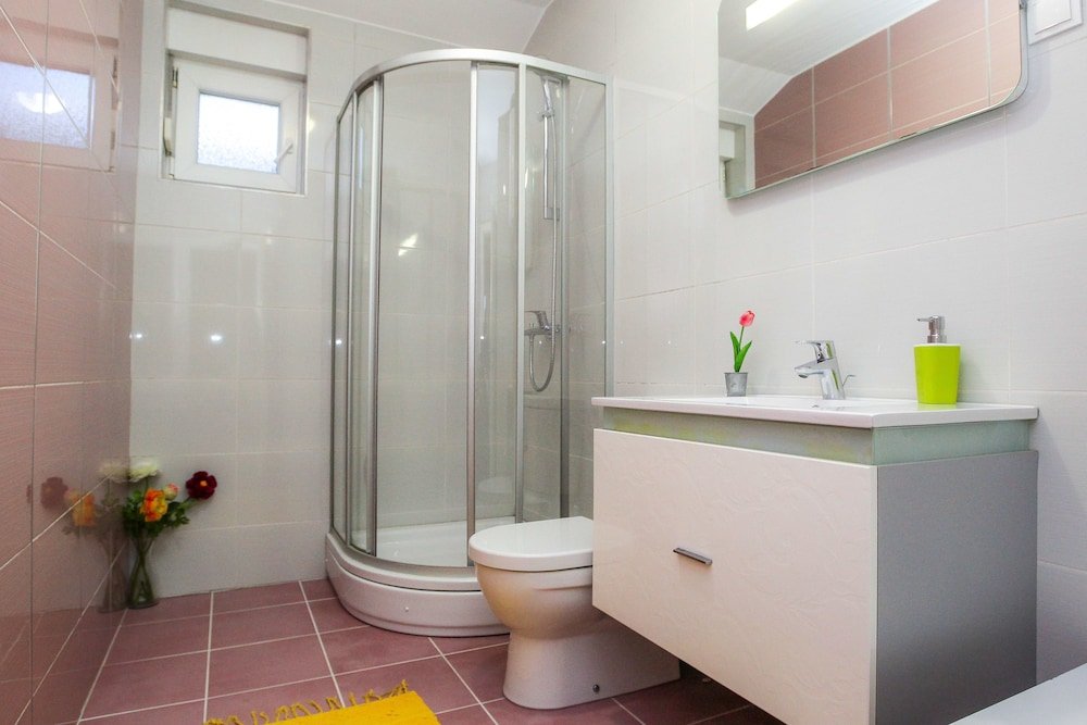 Фото Summer Breeze Apartments