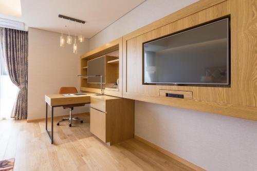 Фото Charis Hotel