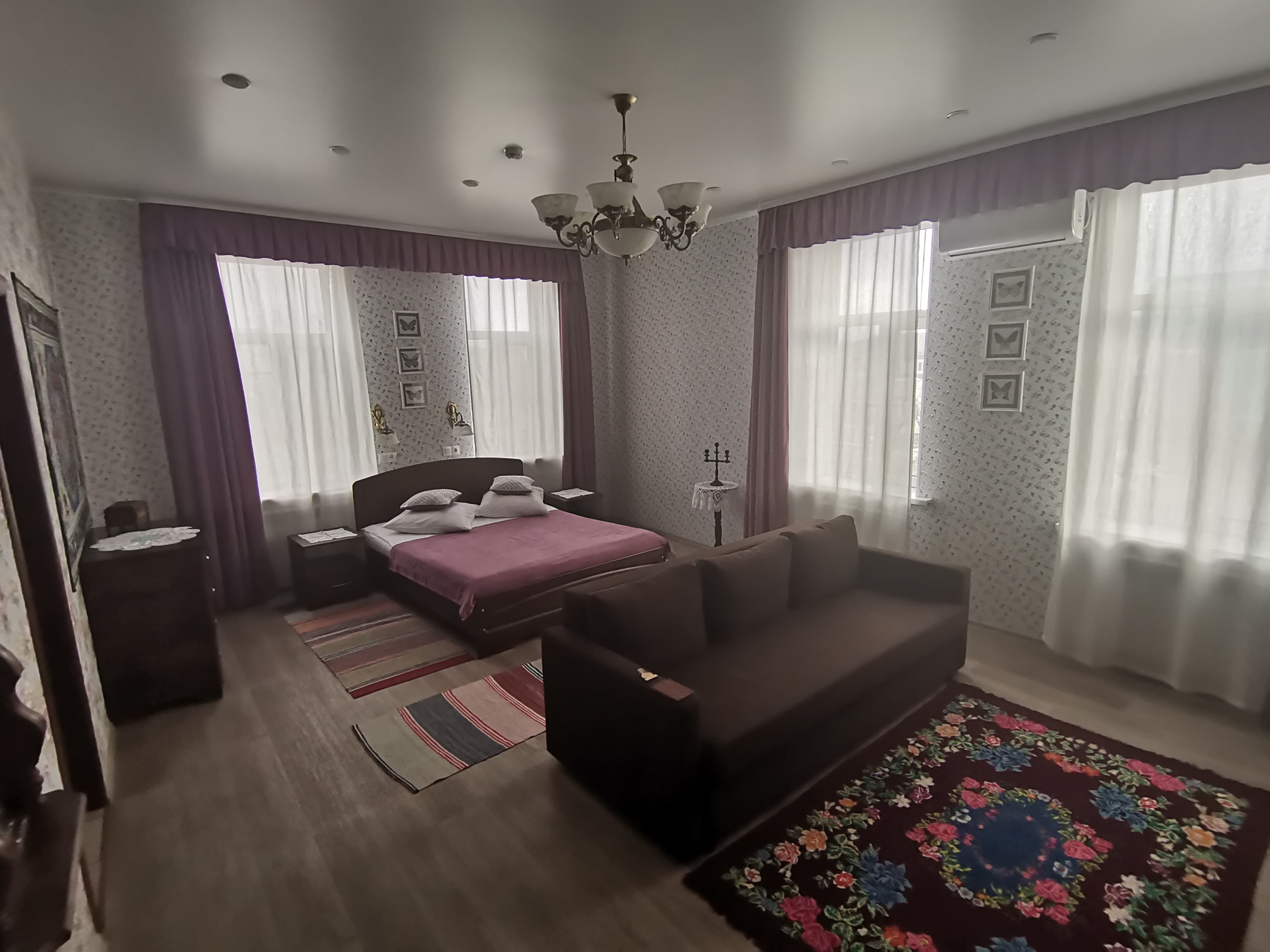 Фото Горница