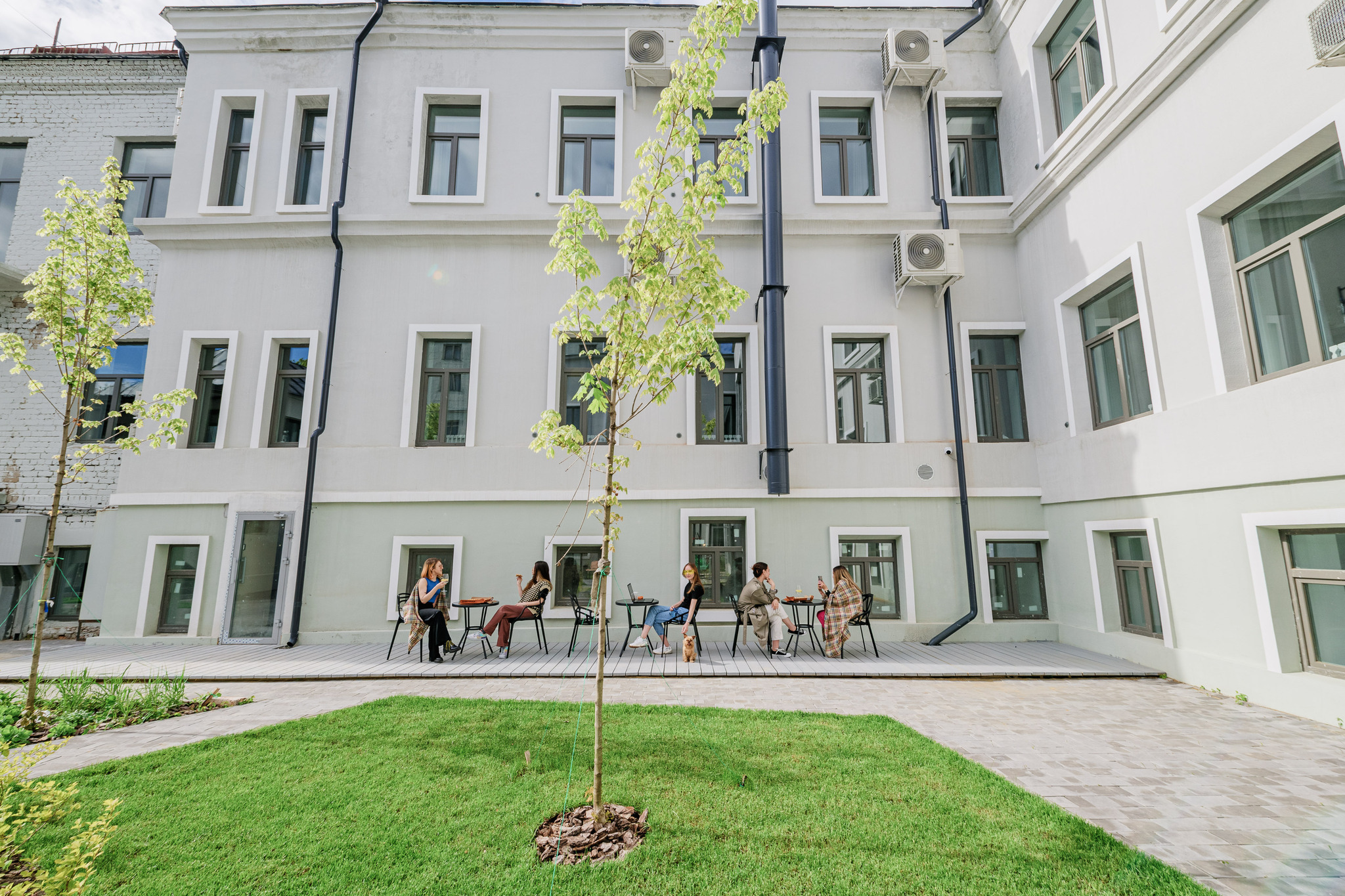 Фото Берисон Апарт