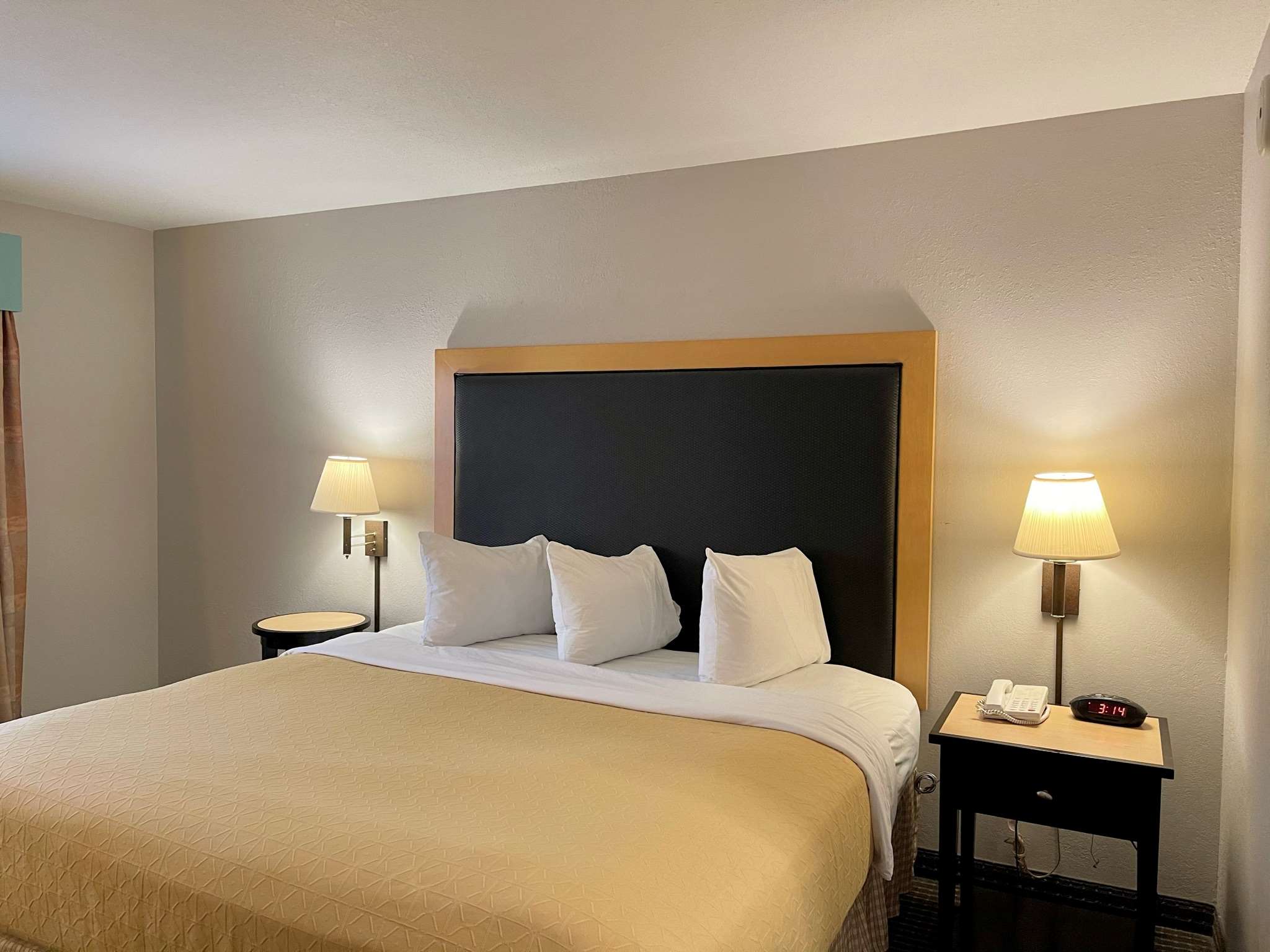 Фото Holiday Inn Express & Suites Zion by IHG