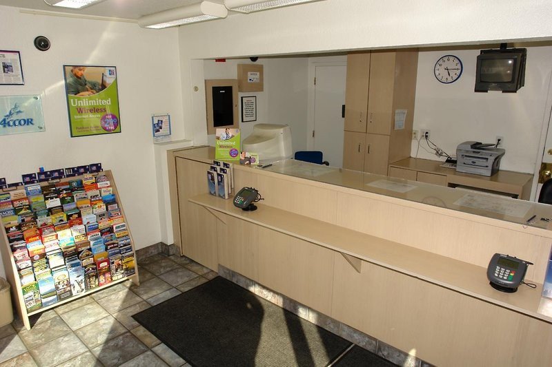 Фото Motel 6 Sacramento, Ca - Central