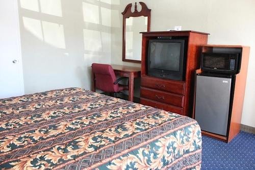 Фото Western Village Inn