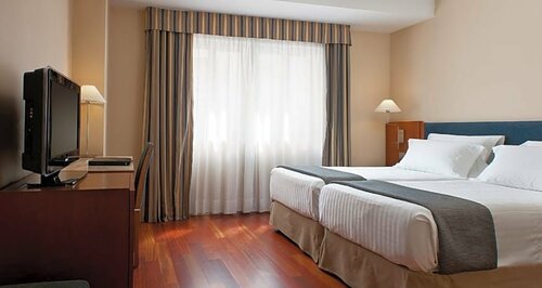 Внешний вид отеля Occidental Alicante в Аликанте, фото 4