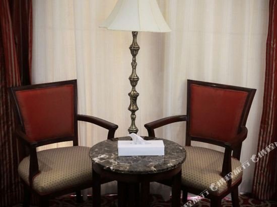 Фото The Guard Hotel