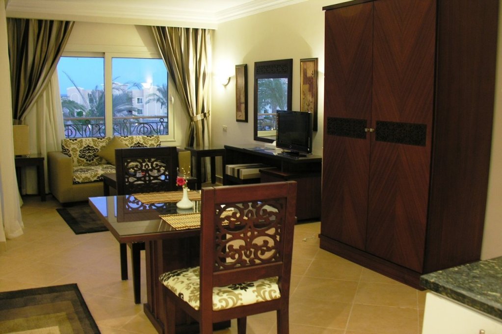 Фото Pyramisa Sunset Pearl Hotel & Apartments