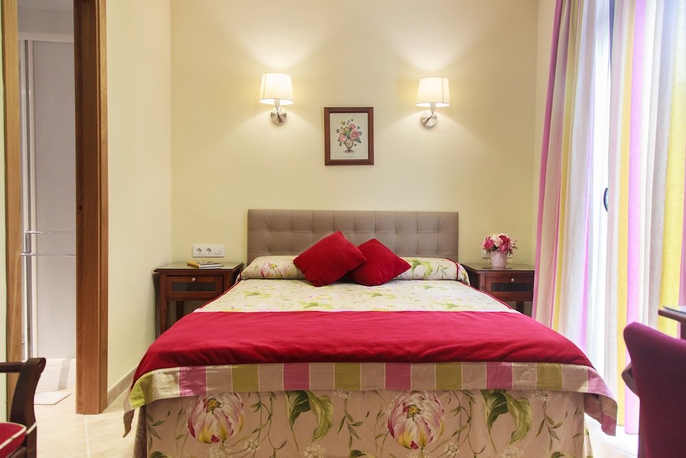 Фото Hostal Antigua Morellana