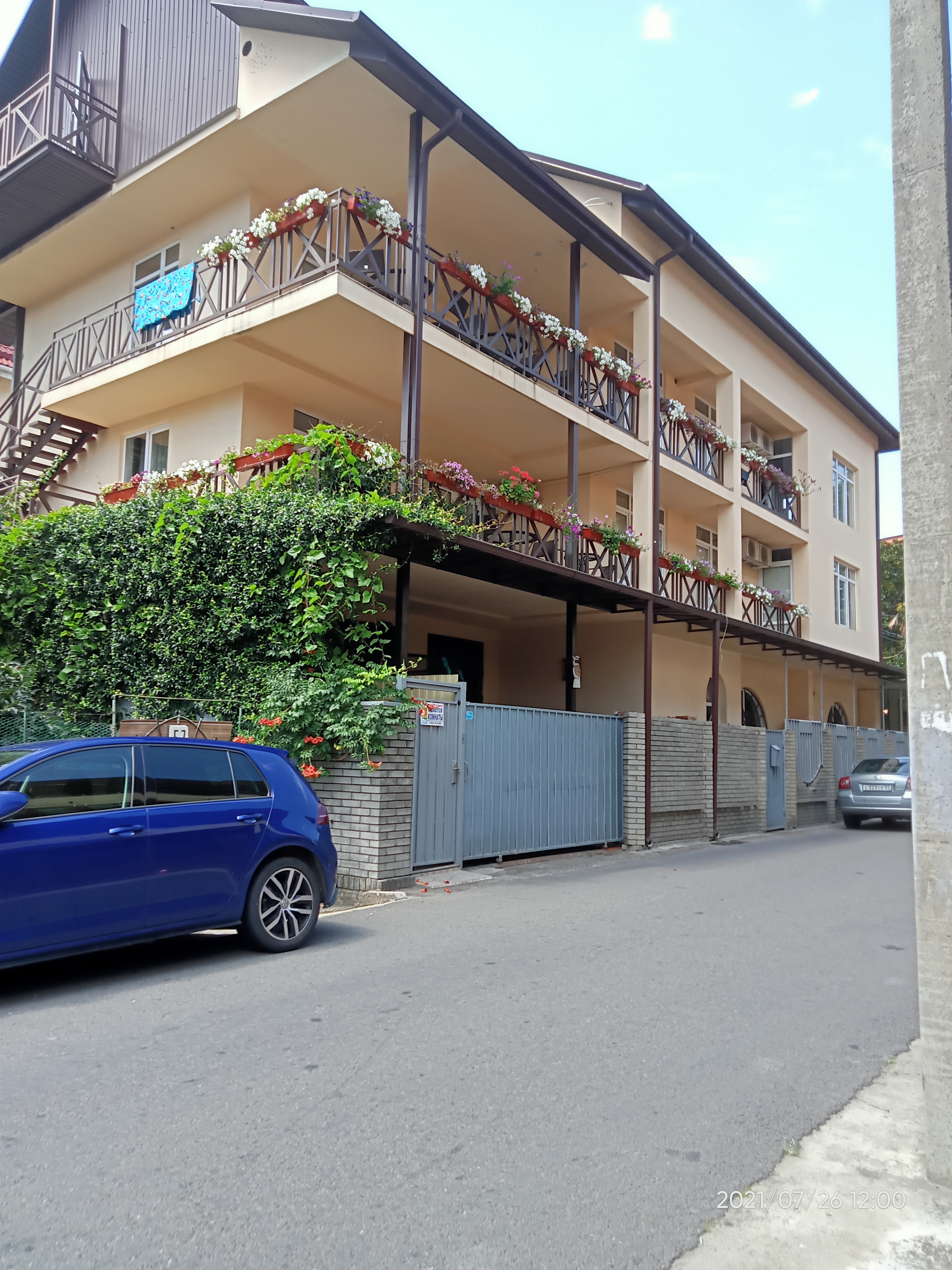 Фото отеля 2